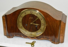 Starožitné krbové hodiny Junghans 1920