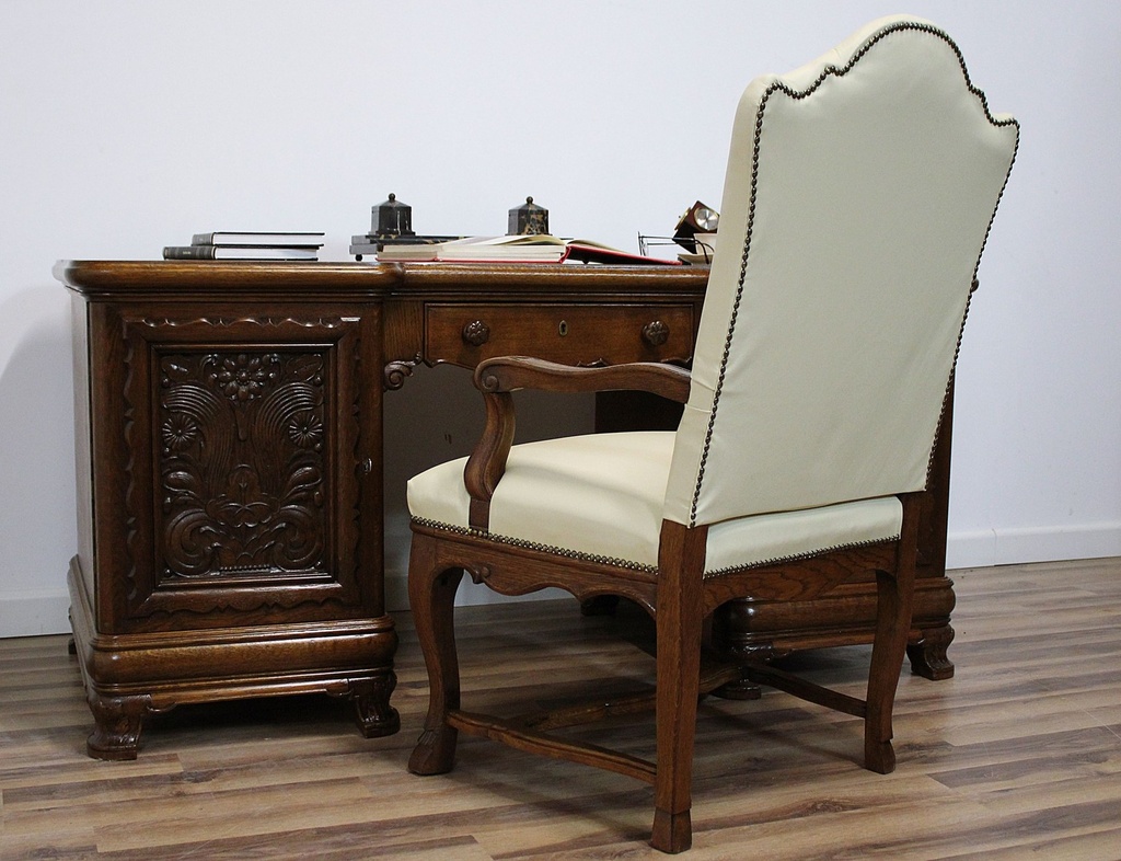 Starožitný secesní psací stůl s trůnem