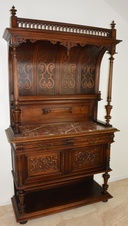 Starožitná řezbovaná komoda s nástavbou - 225 cm