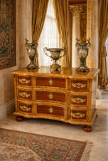 Zámecká šuplíková komoda zdobená bronzem - krásná