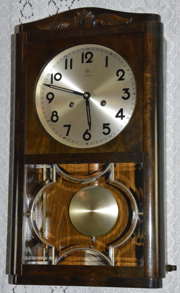 Starožitné skříňové hodiny Junghans r1935
