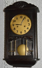 Starožitné skříňové hodiny Junghans r1930