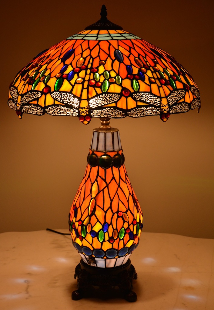 Tiffany lampa s vážkami - svítící podstavec