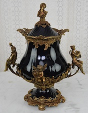 Zámecká figurální dóza - porcelán + bronz - XXL