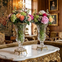 Zámecká váza s motýly - broušené sklo + bronz