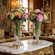 Zámecké vázy s motýly - broušené sklo + bronz