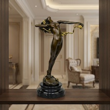 Bronzová socha - Dáma - na mramoru - kolorovaná